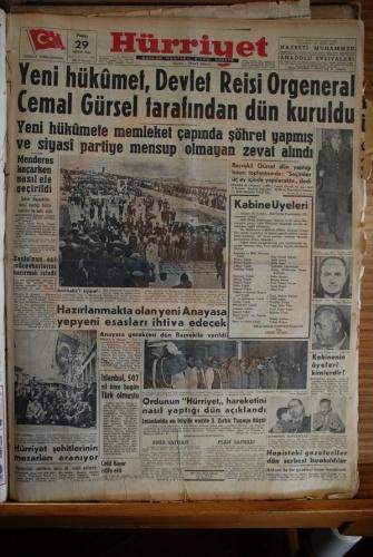 27 Mayıs 1960 Gazete Manşetleri
