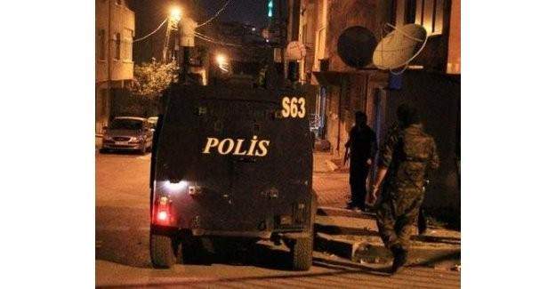 İstanbul'da hücre evi baskınında çatışma!