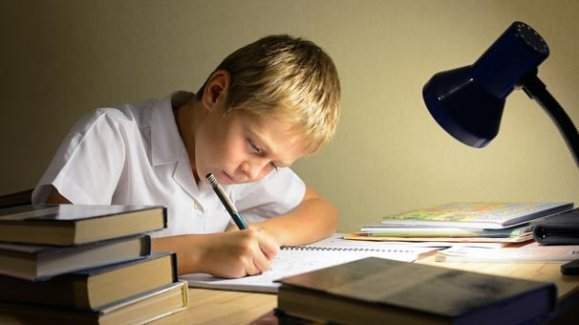 Türk Eğitim Sistemi: Fazla ödev çocuğun korkmasına neden olur