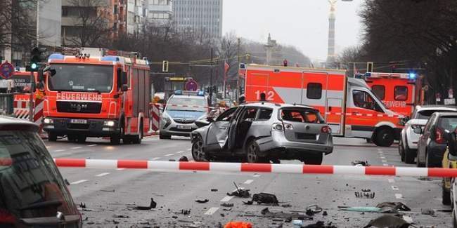 Berlin'de Patlama Son Dakika! Almanya'nın başkenti Berlin'de bombalı yüklü araç patladı - 1 Ölü