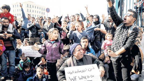 Midilli'deki sığınmacı koşulları 'protesto' edildi