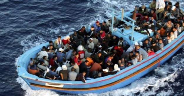Akdeniz'de 400 göçmen boğuldu