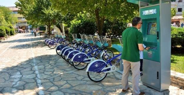 İstanbul'da, 'akıllı bisiklet' projesinin Florya-Yeşilköy hattı açıldı