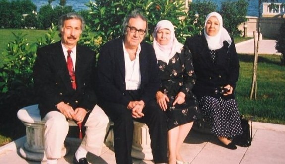 Dündar Osmanoğlu'nun eşi Yüsra  Osmanoğlu vefat etti