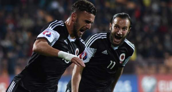 Arnavutluk 3 attı EURO 2016 biletini kaptı