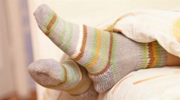 Gece çorapla yatmak sağlık sorunlarına davetiye çıkartıyor