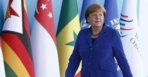 Merkel Türkiye'ye teşekkür etti