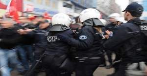 Ankara'da izinsiz gösteriye polis müdahalesi