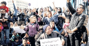 Midilli'deki sığınmacı koşulları 'protesto' edildi