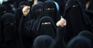 Mısır, burka ve peçeyi yasaklıyor