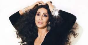 Amerikalı şarkıcı Cher'in İstanbul mesajına tepki gösterildi