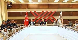 YÖK Başkanı Saraç ile AK Partili akademisyen milletvekilleri bir araya geldi!