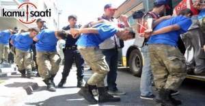 Ankara'da aralarında subaylarında bulunduğu 12 asker tutuklandı