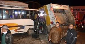 Adana'da trafik kazası: 15 yaralı