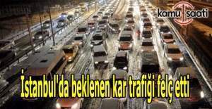 İstanbul'da beklenen kar başladı-Trafik felç