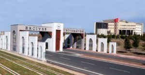 Erciyes Üniversitesi akademisyenlerine FETÖ operasyonu