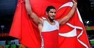 Taha Akgül, dünyanın en iyi güreşçisi seçildi