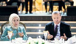 Cumhurbaşkanı Erdoğan, şehit ve gazi yakınlarıyla ilk iftarını yaptı