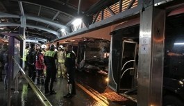 Haramidere'de metrobüs kazası! Çok sayıda yaralı var