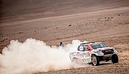 Toyota, Dakar Rallisi'nde liderliğe yükseldi