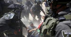 İsrail Askerleri ile Filistinliler arasında çatışma: 99 yaralı
