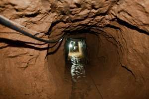 Mısır, Gazze'deki 12 tüneli daha yıktı