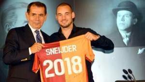 Sneijder 5 Milyona Serbest